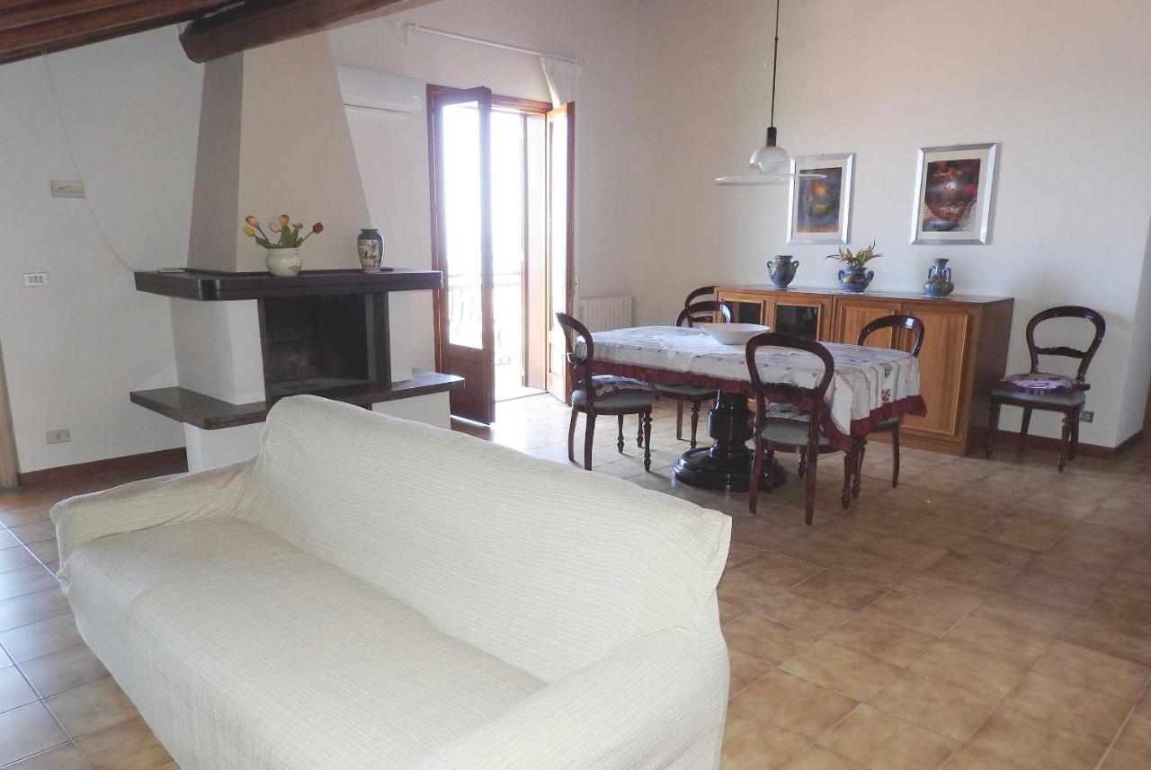 Mansarda Sul Mare Dei Ciclopi Apartment Aci Trezza Ngoại thất bức ảnh