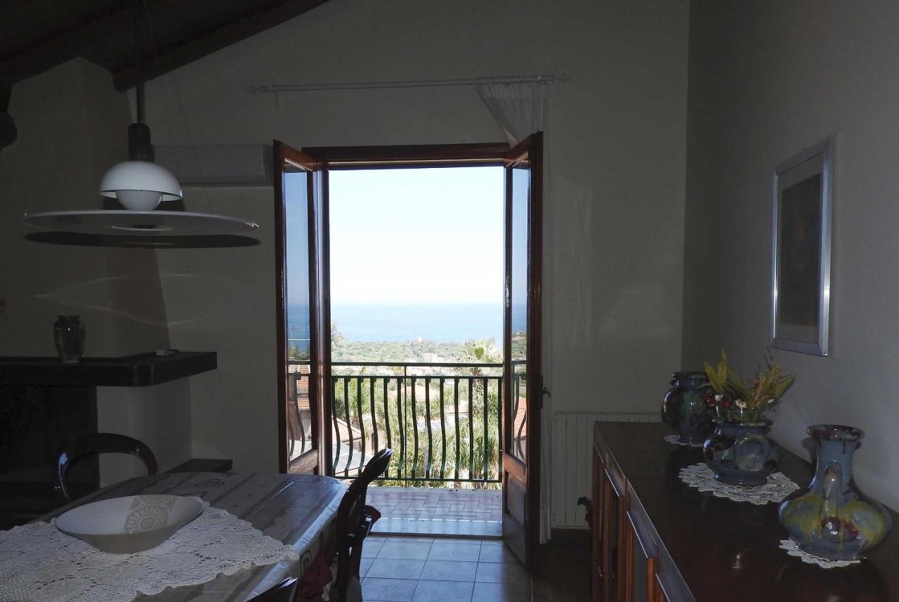 Mansarda Sul Mare Dei Ciclopi Apartment Aci Trezza Ngoại thất bức ảnh